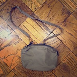 UNIQLO single trap backpack